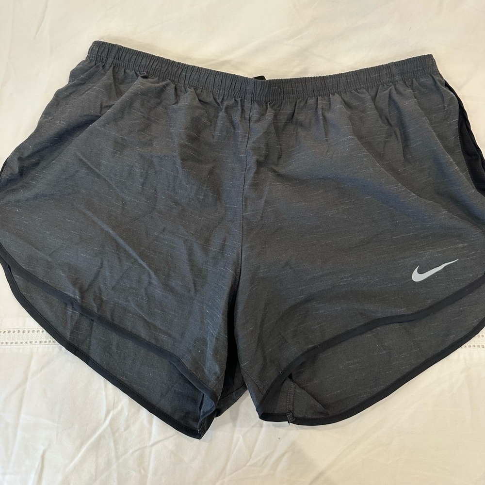 NIKE Women’s Dri-FIT Tempo Brief-Lined Running Shorts